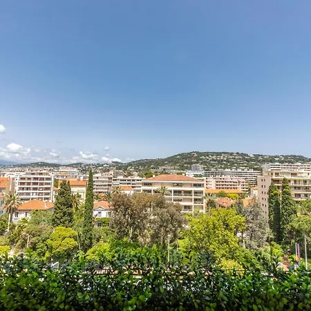 Heavnstay Centre I *